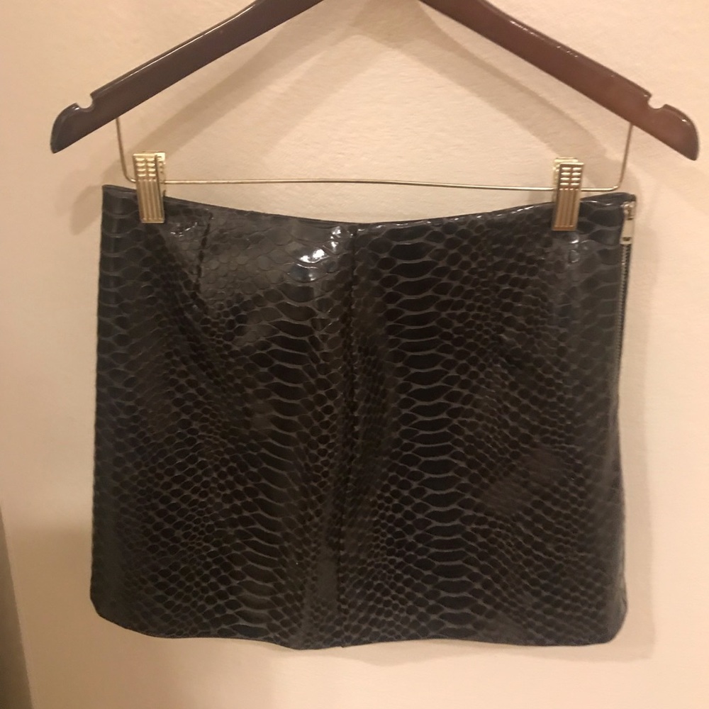 River Island Size 4 US faux snake skin print skirt